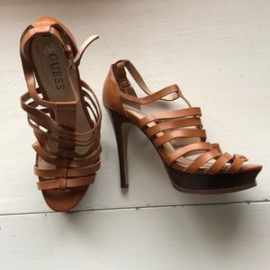Strappy leather heel
